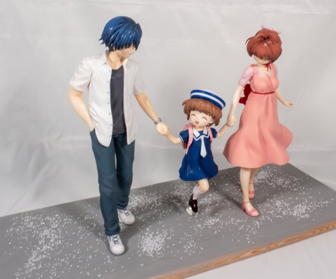 CLANNAD 光之彼岸 冈崎朋也、冈崎渚、冈崎汐