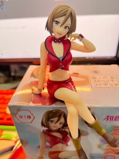 初音未来系列压泡面人偶ーMEIKOー