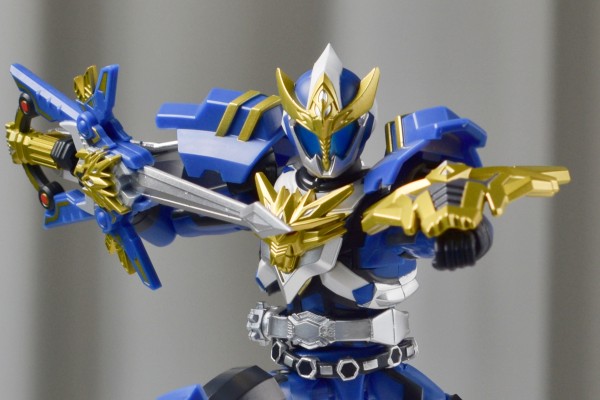 TOYRISE AFR-01 龙剑王