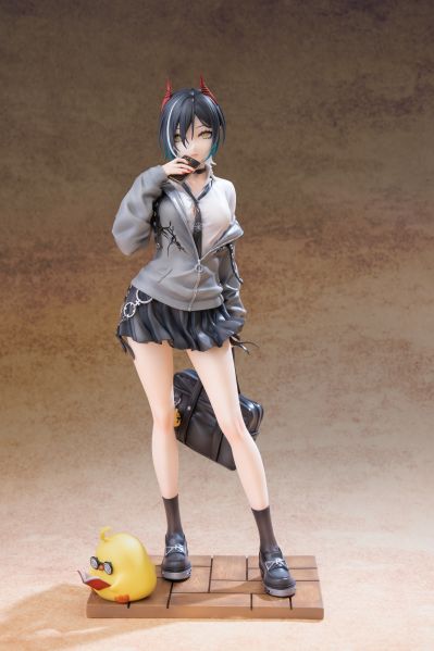 碧蓝航线-乌尔里克·冯·胡贝尔-校服版（A）