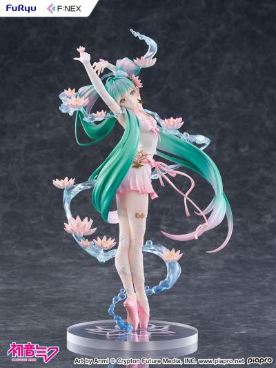 初音未来 睡莲