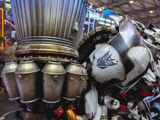 变形金刚AGE OF OVERLORD 霸王威震天