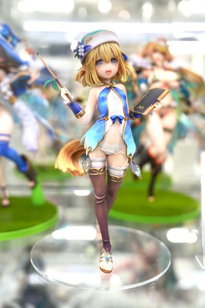 精灵村 村里的老师 莫妮卡