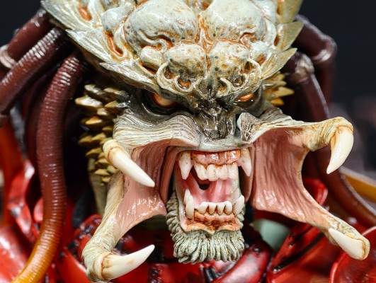 《异形大战铁血战士》赤鬼武士铁血战士1:6比例珍藏人偶