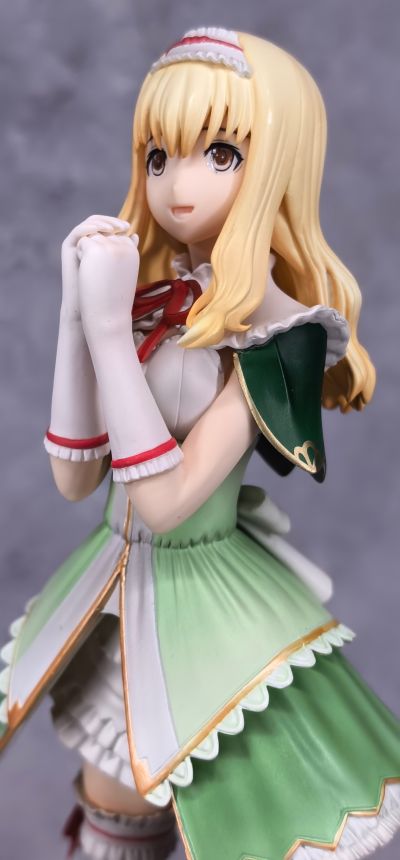 艾尔米娜・罗德利亚