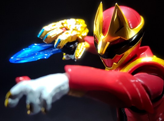 S.H.Figuarts 豪兽狼（首发专属战队指环配套版）