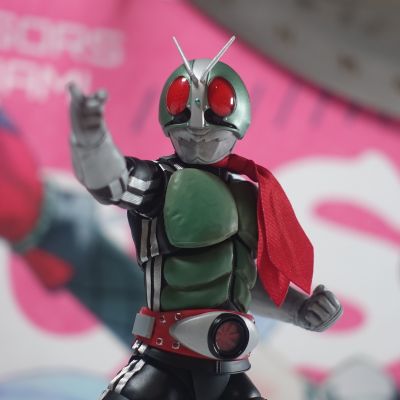 S.H.Figuarts（真骨雕制法） 假面骑士新1号 荣耀昭和骑士版（首发专属底座配套款）