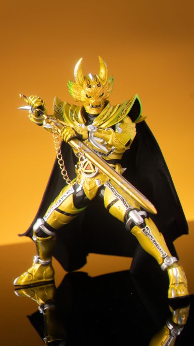 S.H.Figuarts（真骨雕制法） 黄金骑士牙狼（冴岛钢牙）牙狼20周年纪念版