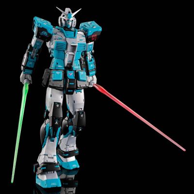 RG 1/144 RX-78-2 高达 2.0版（初音未来版）