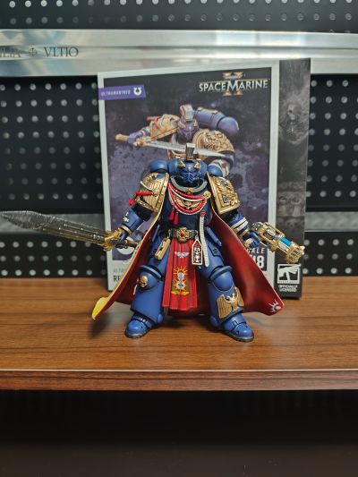 战锤40000 极限战士 圣物盔甲兵 配备等离子手枪和战斗利刃