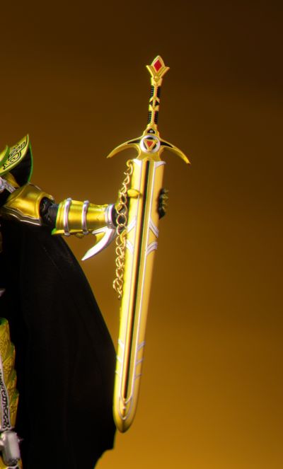 S.H.Figuarts（真骨雕制法） 黄金骑士牙狼（冴岛钢牙）牙狼20周年纪念版