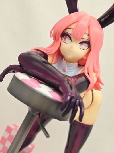 欺诈兔 坐姿兔女郎