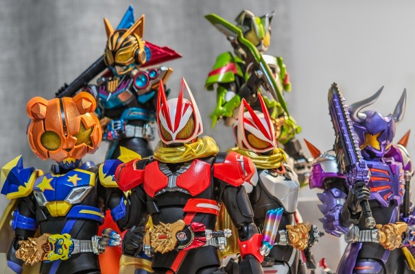 S.H.Figuarts 假面骑士霸牛 狂热僵尸形态