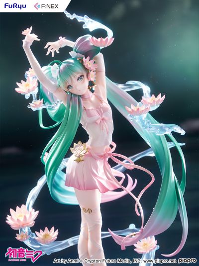 初音未来 睡莲