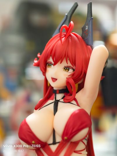 压泡面 胜利女神：新的希望 ー小红帽：荒诞红ー