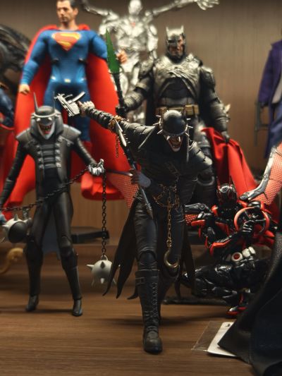 1/12成品可动人偶《黑暗之夜：金属》狂笑之蝠