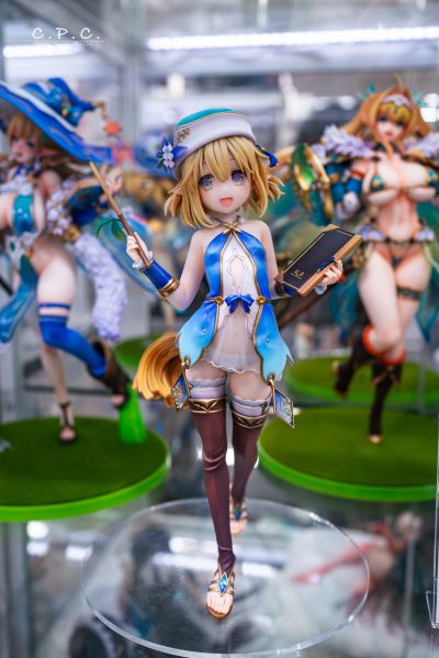 精灵村 村里的老师 莫妮卡