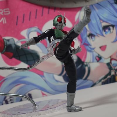 S.H.Figuarts（真骨雕制法） 假面骑士新1号 荣耀昭和骑士版（首发专属底座配套款）