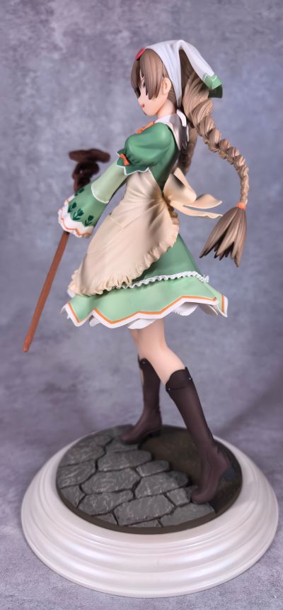 アミル・マナフレア