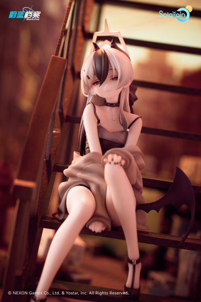 蔚蓝档案 鬼方佳代子（礼服）纪念大厅版