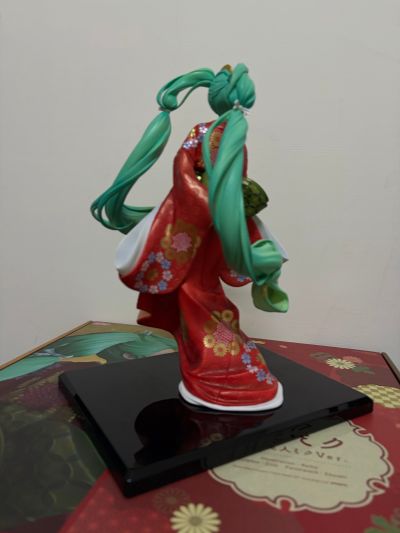 初音未来 回首美人图