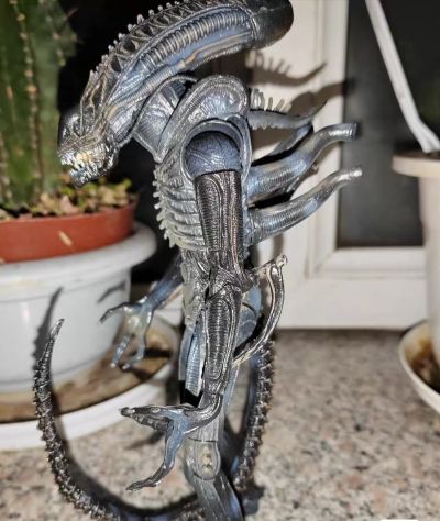 NECA-异形 1/4 比例可动人偶 – 40 周年纪念版 Big Chap