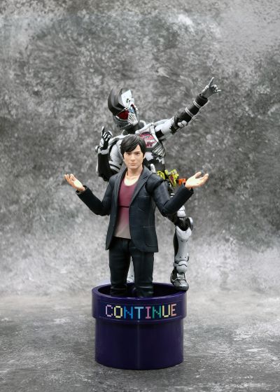 S.H.Figuarts 假面骑士：艾克赛德 新檀黎斗 ～新的哀伤和快乐～