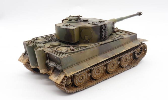 35146 1/35 德国  虎式 重型坦克 I 后期生产型