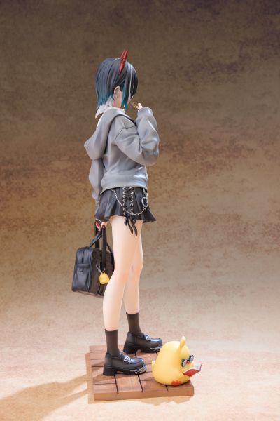 碧蓝航线-乌尔里克·冯·胡贝尔-校服版（A）