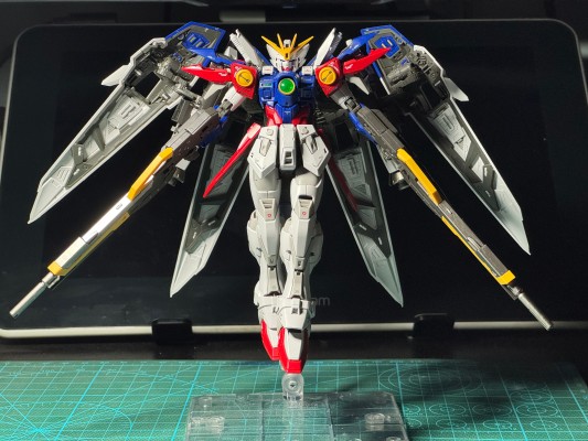 RG 1/144 飞翼高达零式