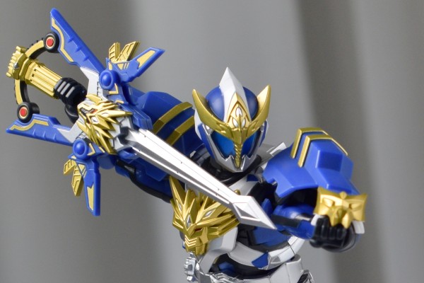 TOYRISE AFR-01 龙剑王