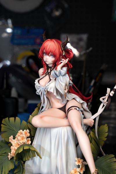 蔚蓝档案 锭前纱织 礼服