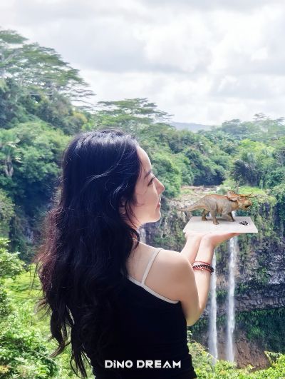 侏罗纪世界3 大鼻角龙 1/30