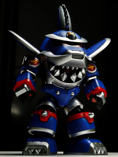 QOSMOS X 铁甲小宝  鲨鱼巨人