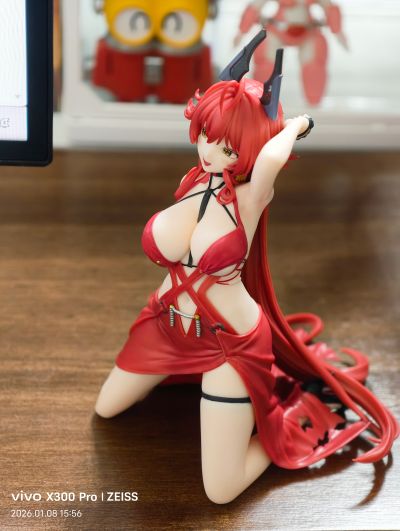 压泡面 胜利女神：新的希望 ー小红帽：荒诞红ー