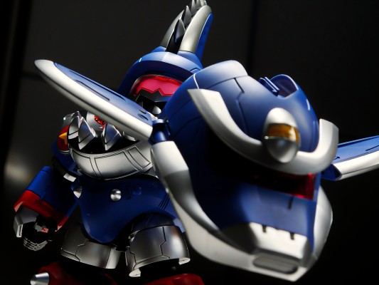 QOSMOS X 铁甲小宝  鲨鱼巨人