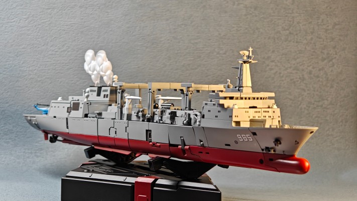 《超合金舰神》 901型综合补给舰变形机甲“精卫”