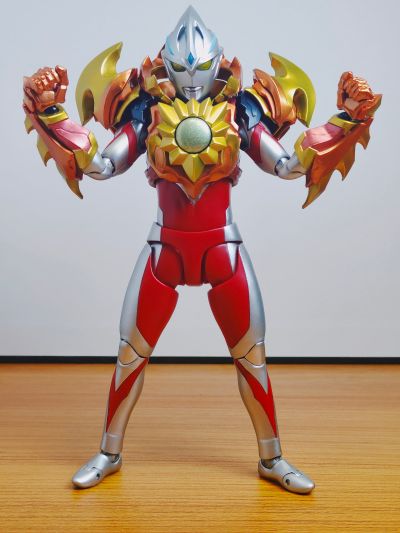 S.H.Figuarts 灼日装甲