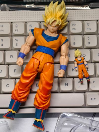 龙珠 S.H.Figuarts 迷你珍藏系列