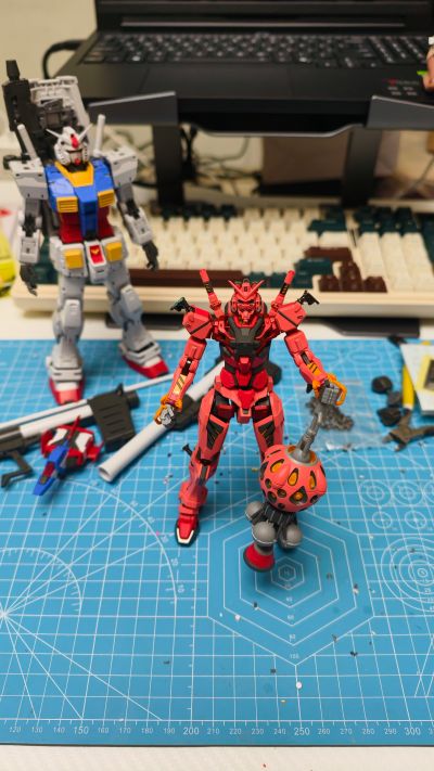 HG  机动战士高达 跨时之战 红色高达 扩展组件