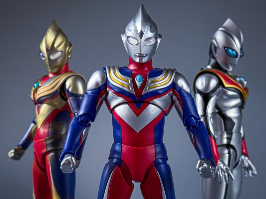 S.H.Figuarts（真骨雕制法）迪迦奥特曼 复合型 -奥特之星版-