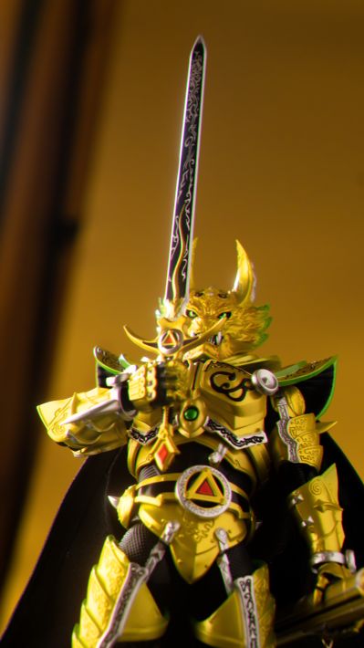 S.H.Figuarts（真骨雕制法） 黄金骑士牙狼（冴岛钢牙）牙狼20周年纪念版