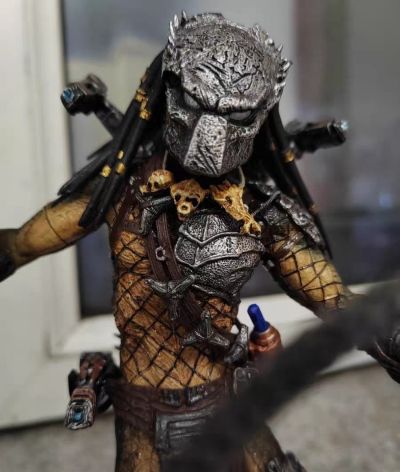 S.H.MonsterArts 异形大战铁血战士 独狼铁血战士 重装备