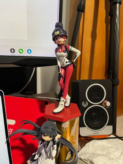 Lucrea Light 机动战士高达跨时之战 天手让叶（化名：玛秋） 驾驶服造型