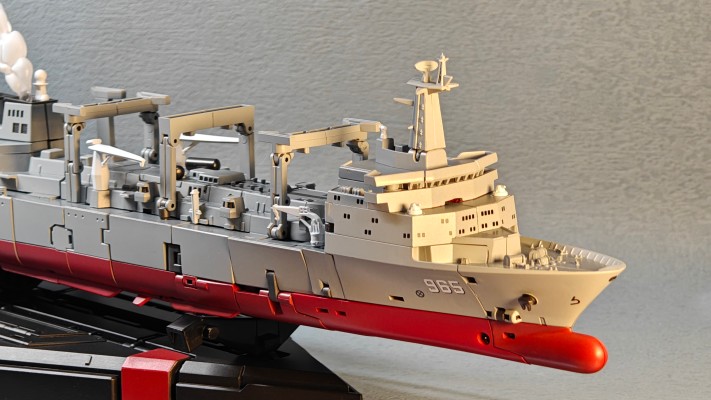 《超合金舰神》 901型综合补给舰变形机甲“精卫”