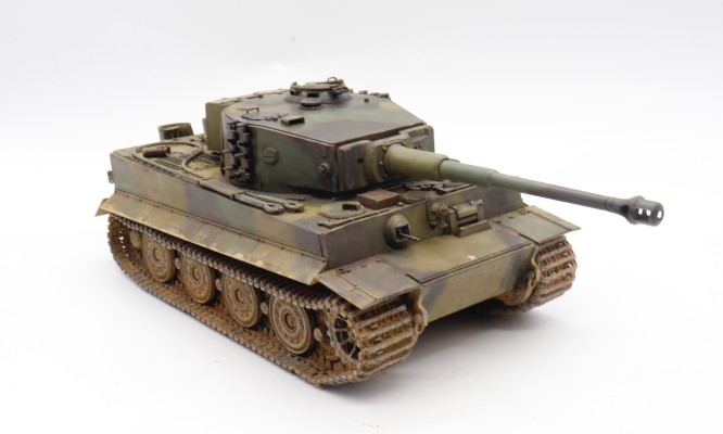 35146 1/35 德国  虎式 重型坦克 I 后期生产型