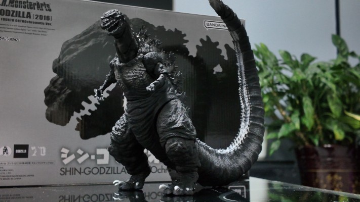 S.H.MonsterArts  哥斯拉（2016） 第四形态 新·哥斯拉：黑白版