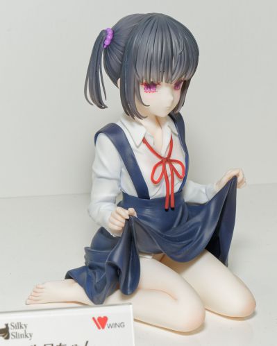 Silky Slinky 裸腿少女