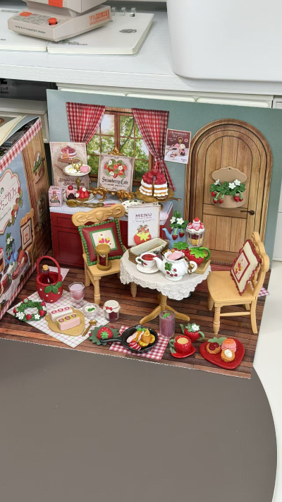 小小样品 山顶上的乡村草莓巧克力