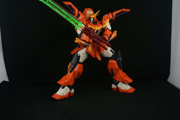 FULL MECHANICS 1/100  巨剑型灾厄高达